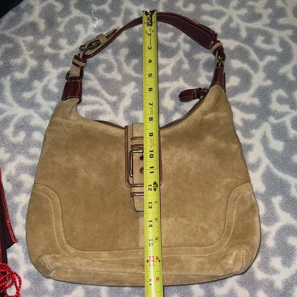 🤎Coach🤎 NWOT GORGEOUS 100% suede tan hobo bag. Never used! - Picture 10 of 12